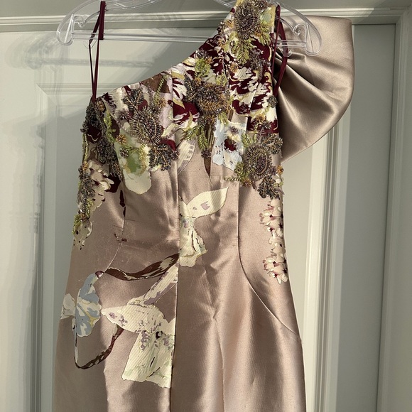 Stunning Terani Couture gown. Brand new no tags. Never altered. Never worn. - Picture 4 of 7